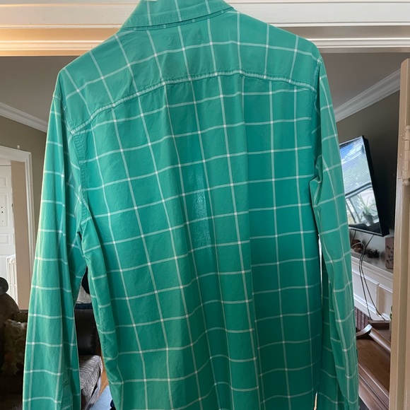 Green Hollister Long-Sleeve Button-Down - Picture 2 of 3